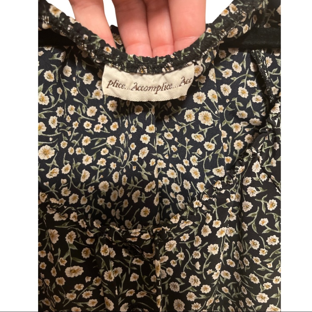 Accomplice Women’s Vintage Floral Crop Top Size Small - Picture 6 of 7